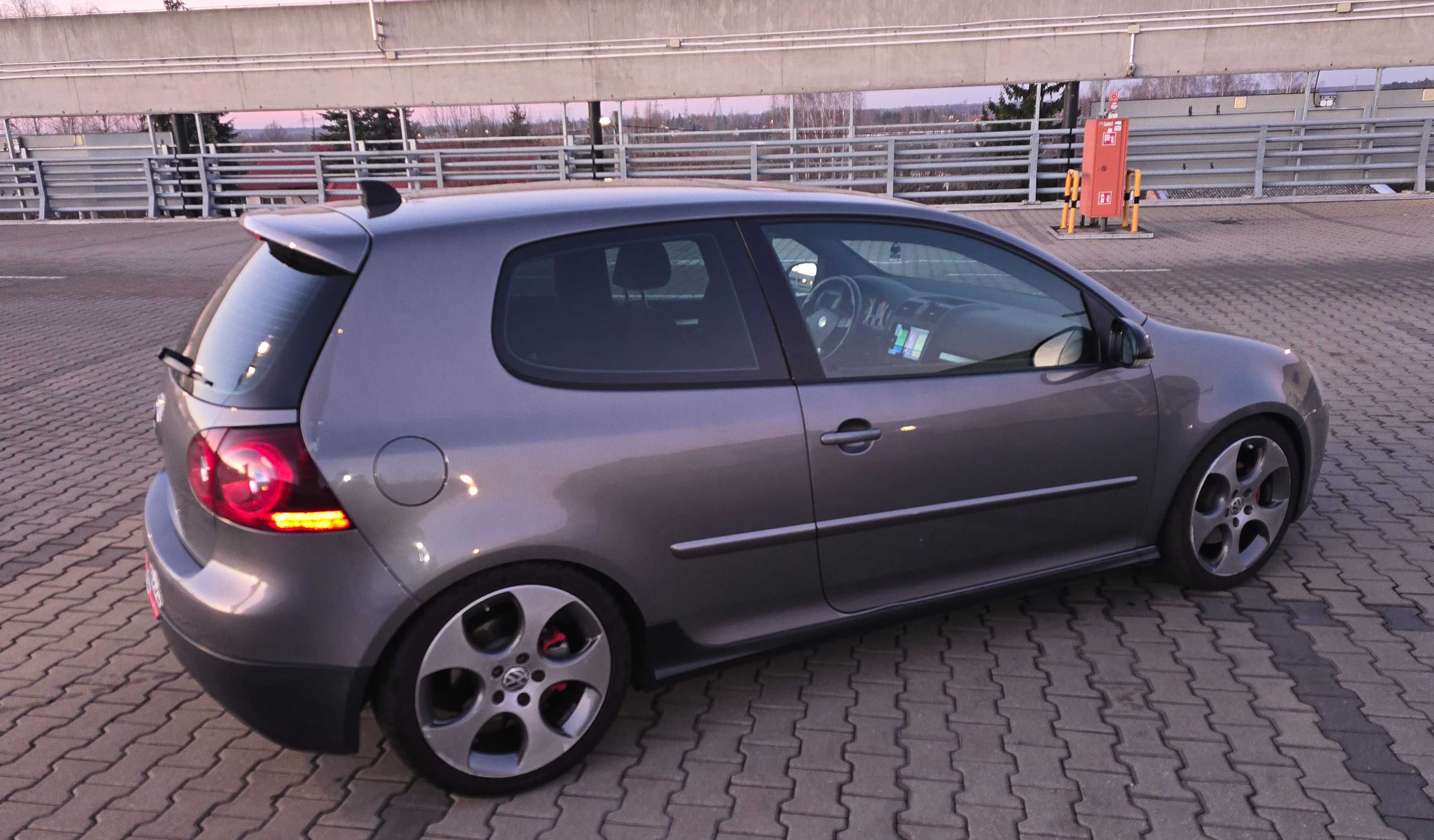 Volkswagen Golf V 2.0 TFSI GTI manual