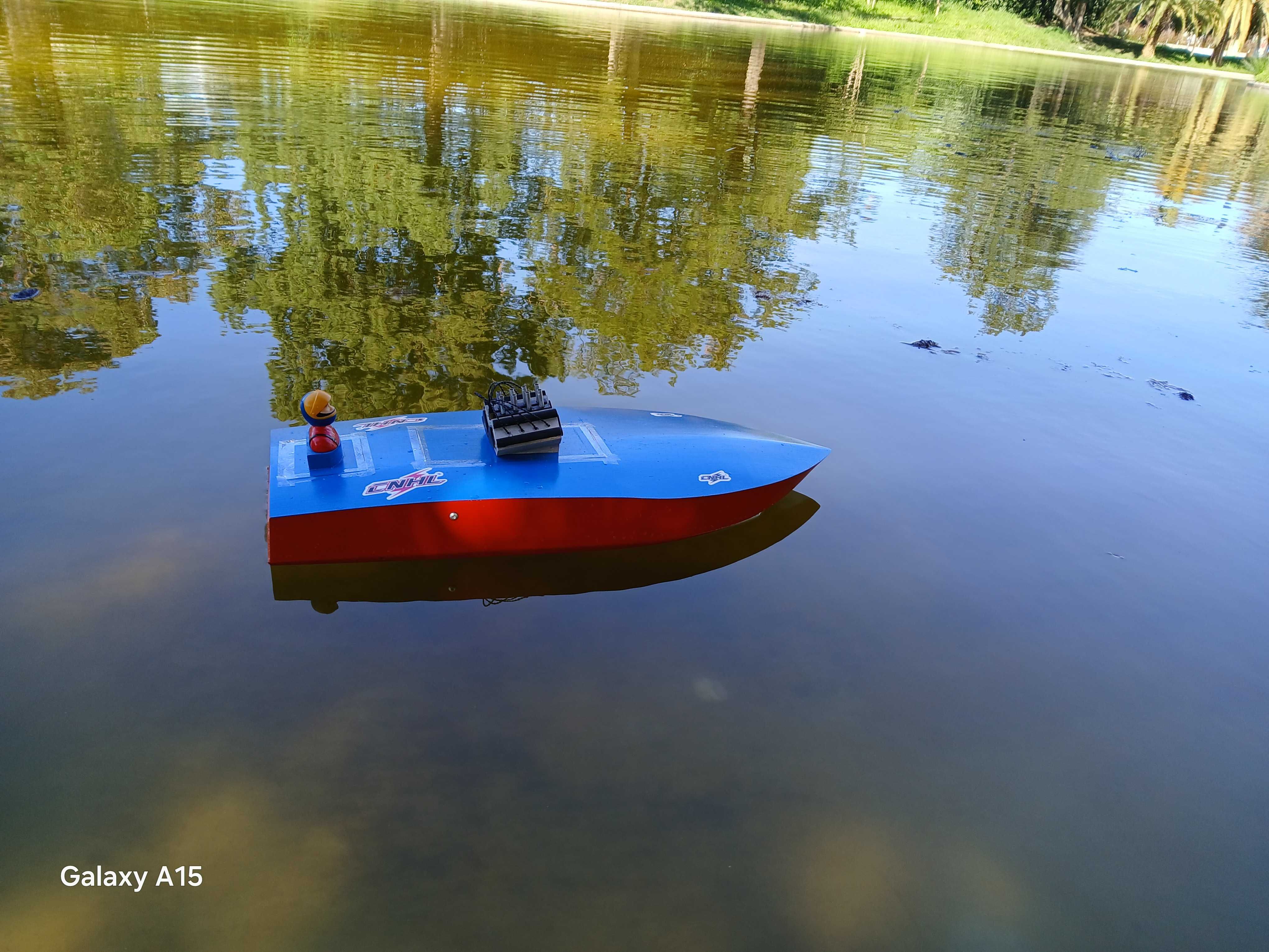 RC Barco de velocidade  CRACKERBOX