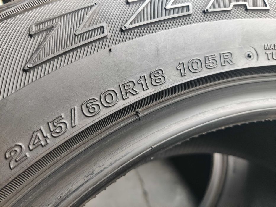 Пара R18 245 60 Bridgestone Blizzak зимові шини у відмінному стані