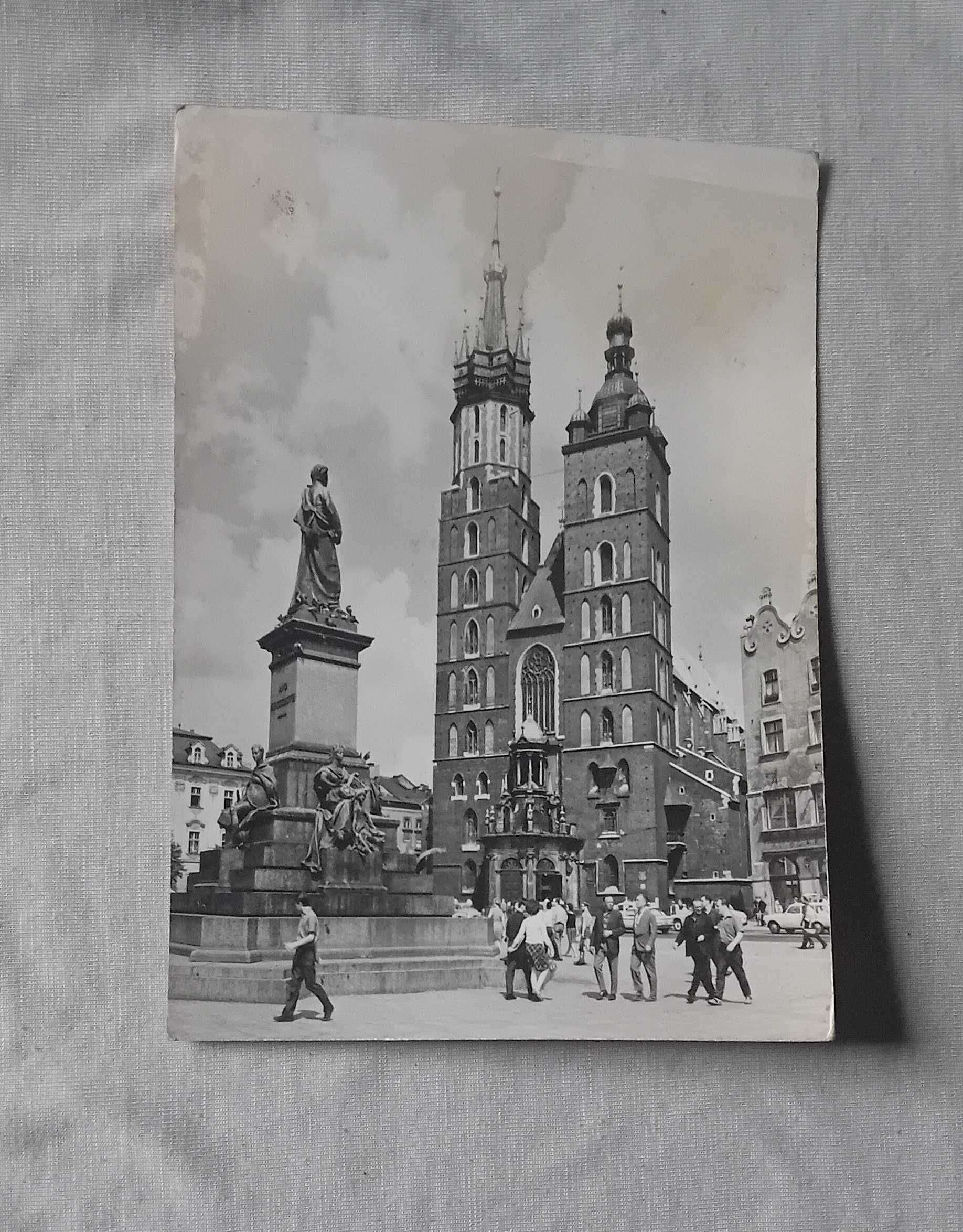 Pocztówka: Kraków - Kościół Mariacki, pomnik A. Mickiewicza. RUCH,1971