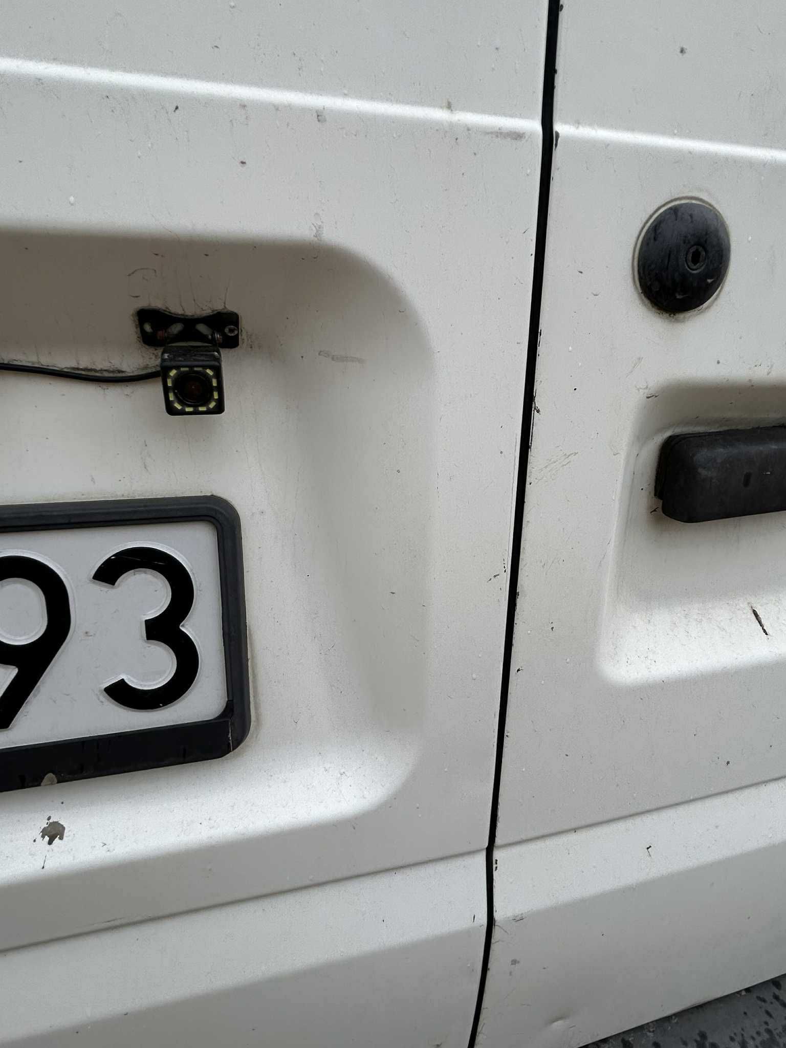 Auto dostawcze Ford Transit 2.4 diesel TDDI 2002 rok Fugon