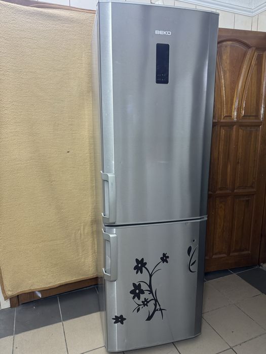 Холодильник з морозилкою Beko No frost (суха заморозка)