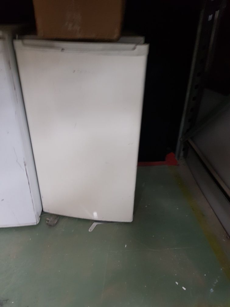 Lodówki 80ltr bez zamrażarek w różnym stanie i cenach