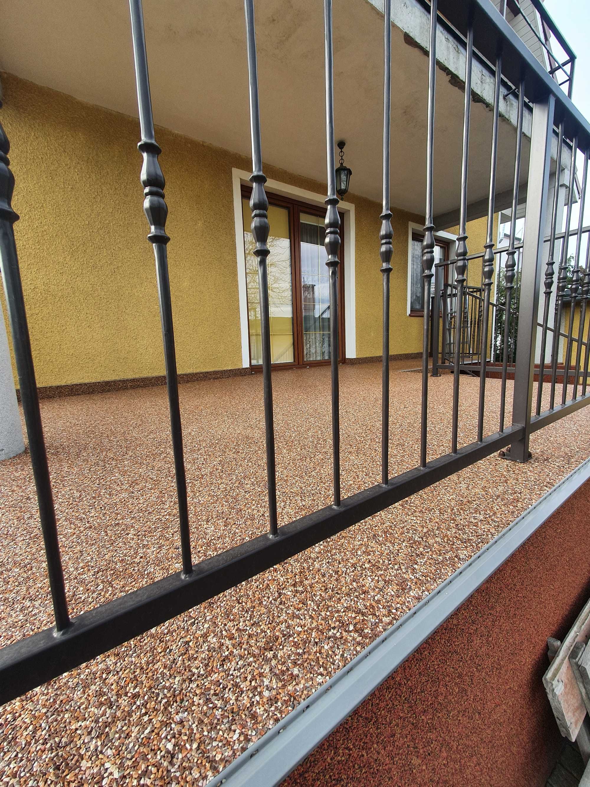 Posadzki żywiczne, izolacje balkonów, tarasów, kamienny dywan, garaże