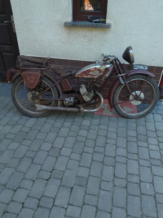 Stary motocykl terrot