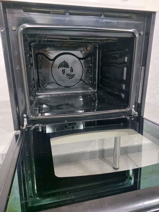 Духова шафа електрична Whirlpool