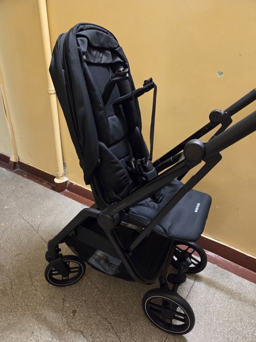 Maxi Cosi Leona 2 wózek kompaktowy do 22 kg . .