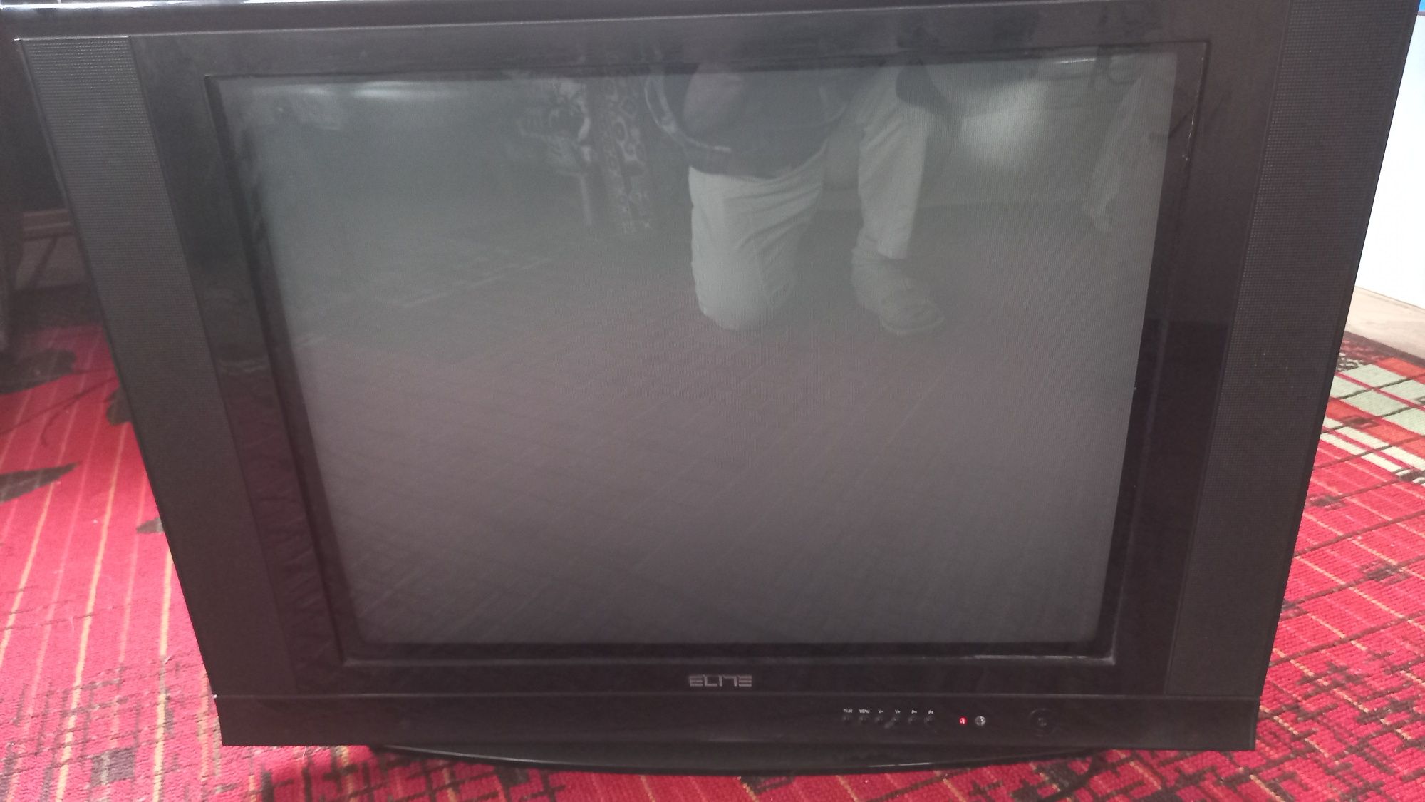 Телевизор 72см плоский