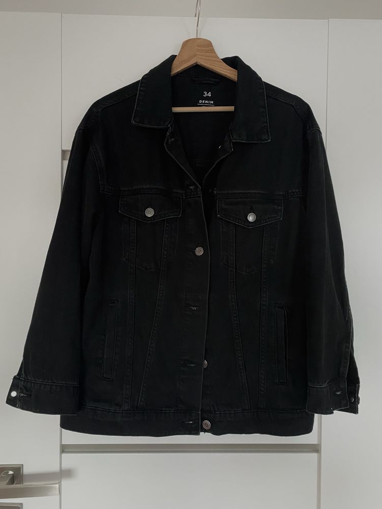 Czarna kurtka jeansowa Sinsay oversize rozmiar 34