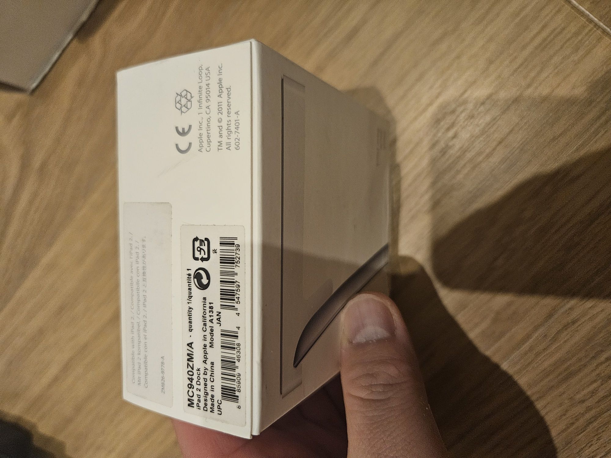 Stacja dokująca tablet ipad2 Apple nowa
