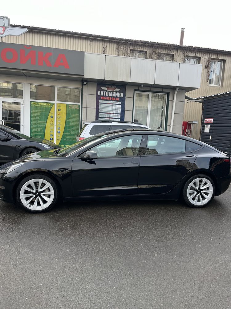 Tesla model 3 long range awd