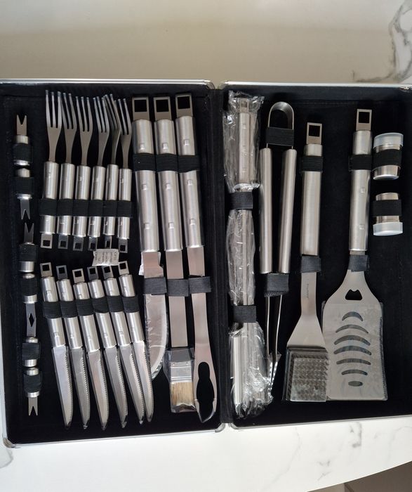 Продам новий набір для барбекю BergHOFF Cubo в  кейсі