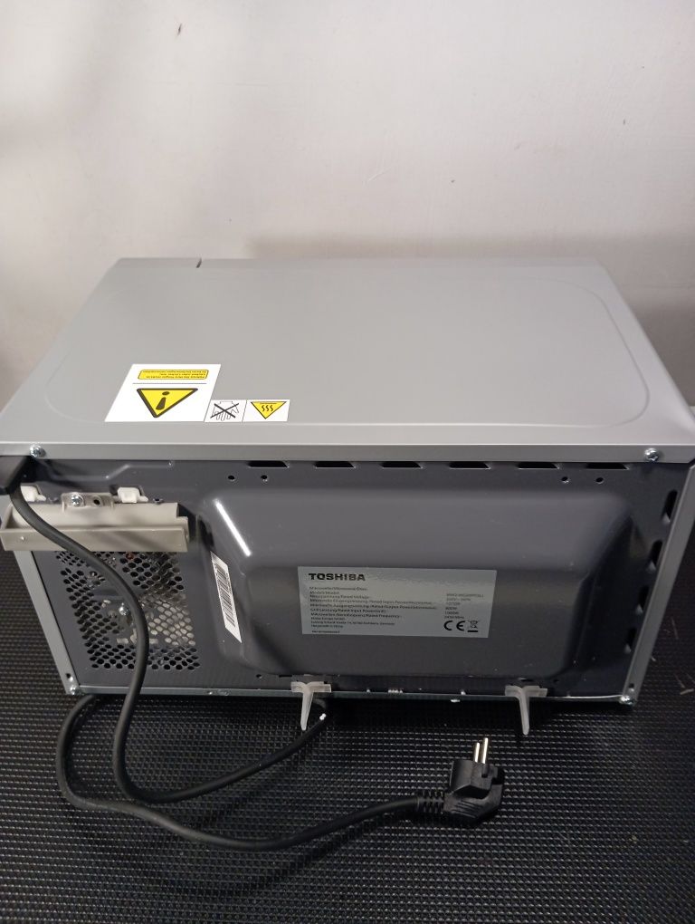 Kuchenka mikrofalowa Mikrofalówka 20L 800W TOSHIBA MW2-MG20PF SL (NK)