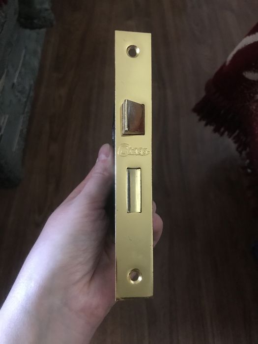 Продам 2 пари нових ручок для дверей