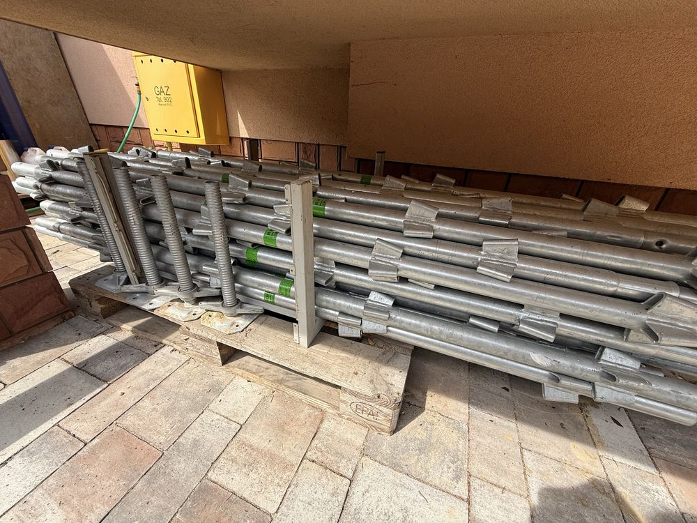 Rusztowanie choinkowe ocynkowe 100m2 razem z podestami jak nowe