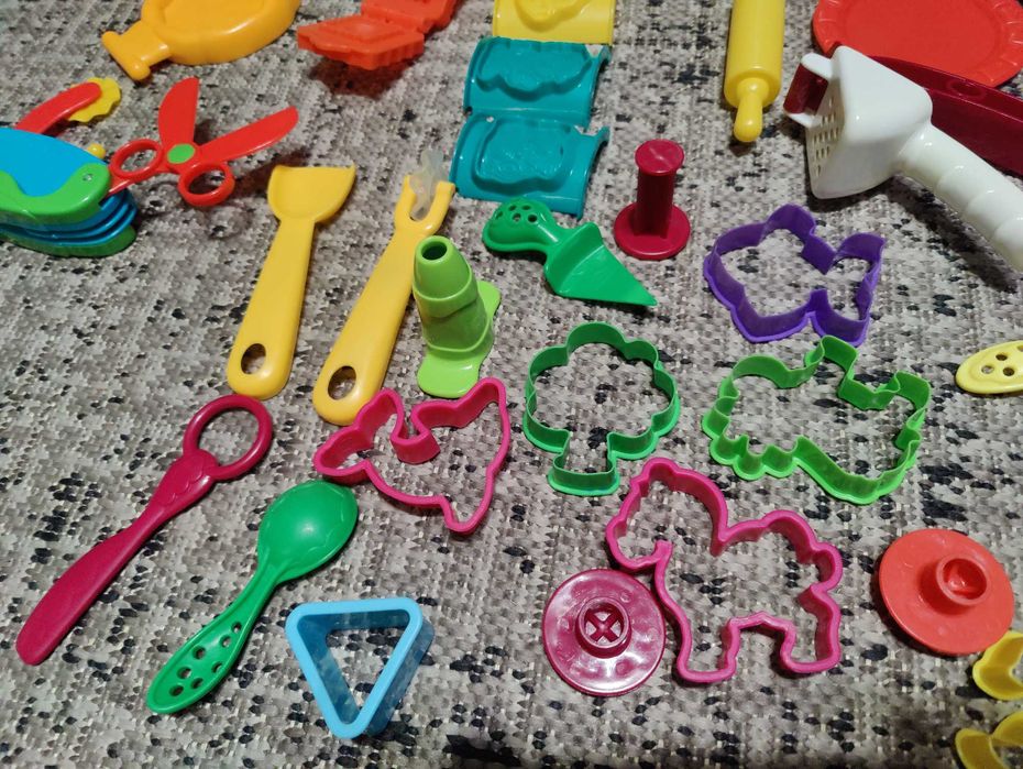 Ogromny zestaw Play Doh - kucharz, dentysta, dużo ciastnoliny.