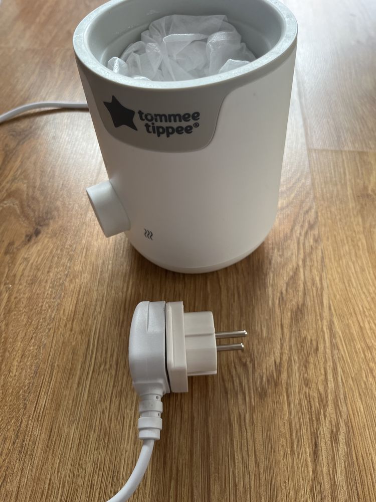 Tommee Tippee Podgrzewacz elektryczny do butelek i słoiczków.