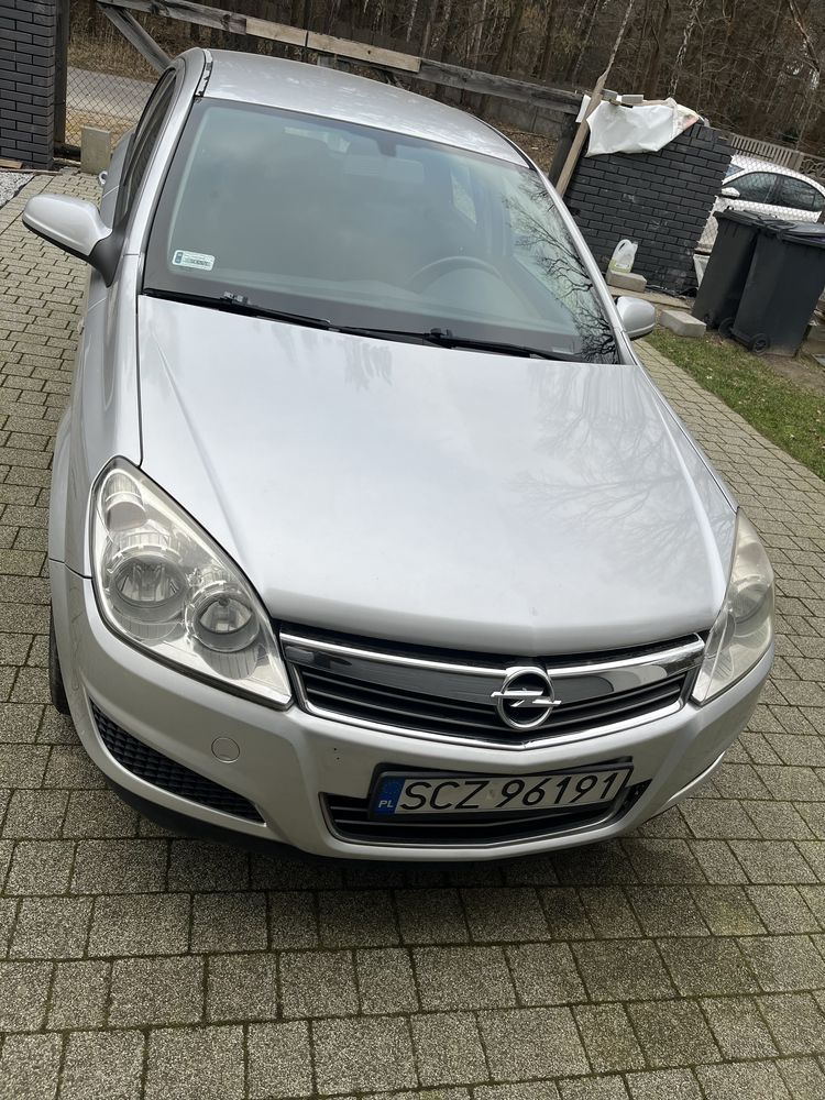 Opel Astra H 2008r z PL 1.4 benzyna + gaz