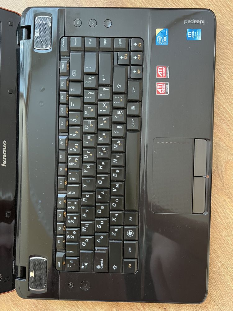 Ноутбук Lenovo IdeaPad Y560