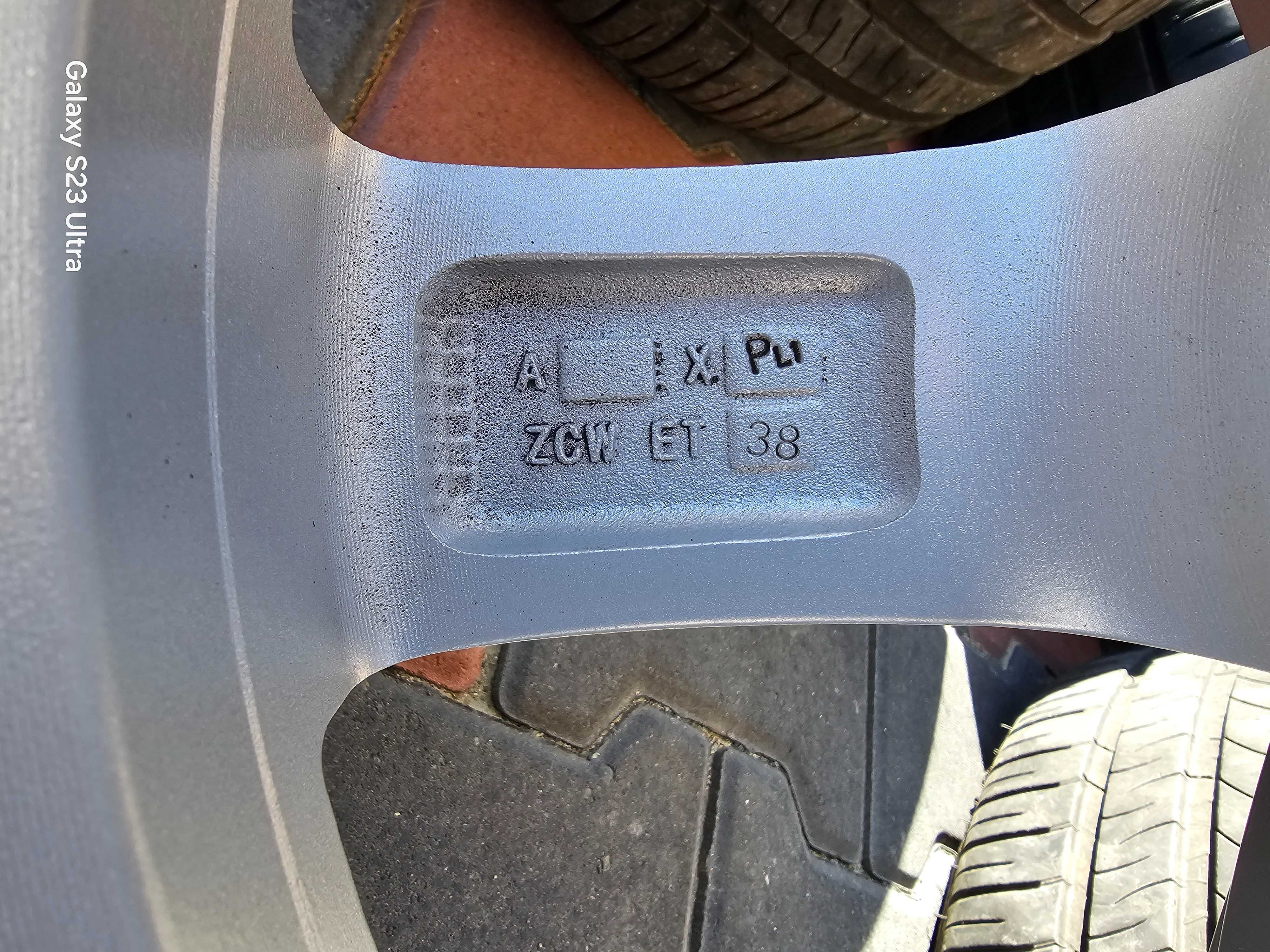Alufelgi Dezent RE z oponami Michelin 205/55 R16 lato + czujniki tpms
