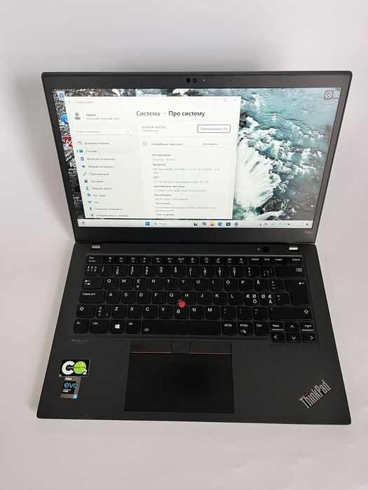 Lenovo thinkpad T14s gen2 i5-1135g7 16ram 14inch FHDips