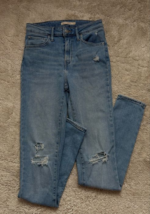 Jeansy damskie Levis