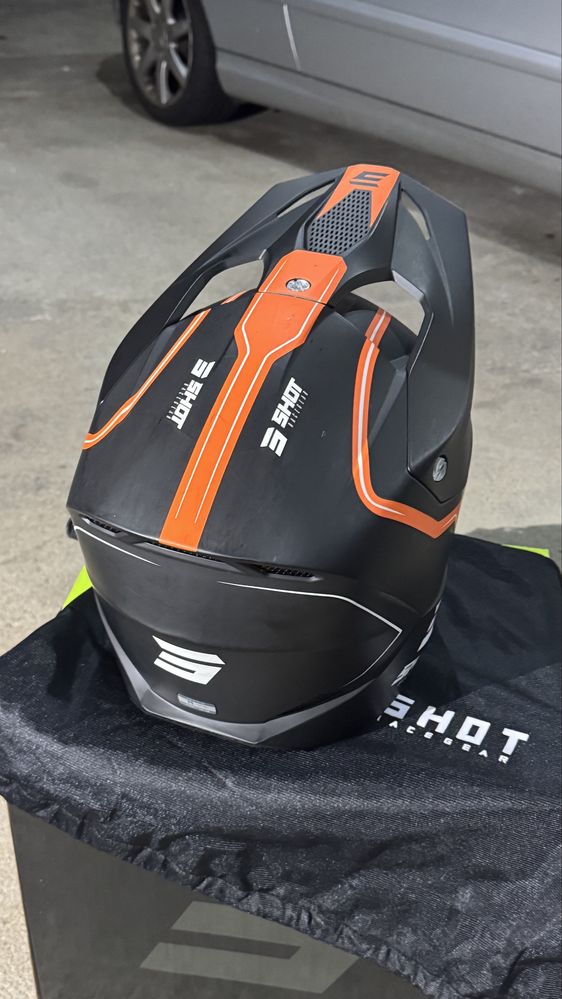 Capacete shot tamanho M