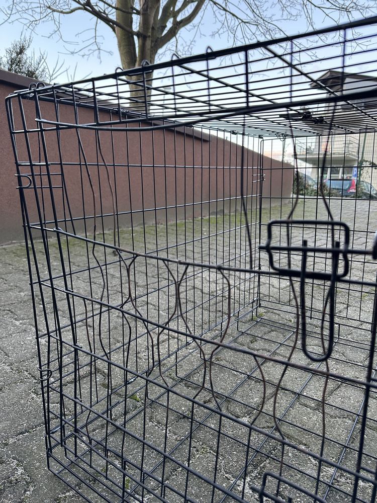 Składana klatka z małą dziurą dla psa czarna metal b.duża 90x50x65