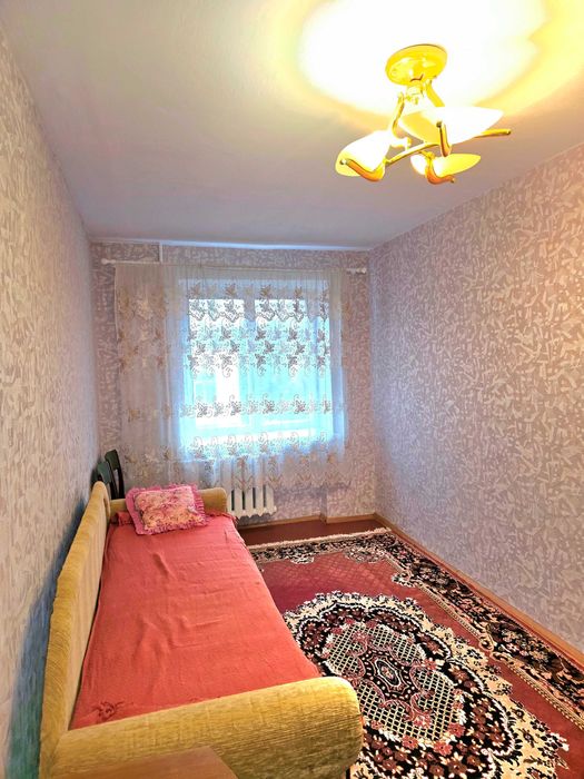 двох кімнатна квартира ПІВ-ЗАХІД меблі та побутова техніка. Валєріч