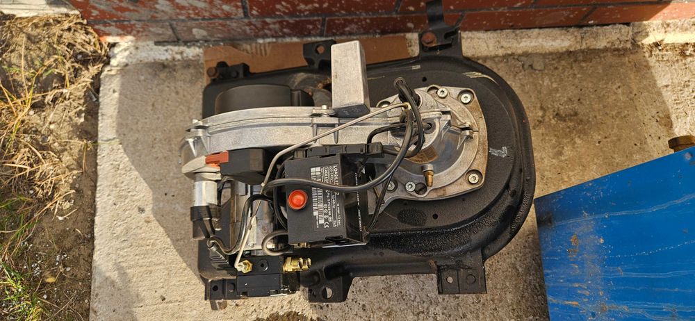 Piec olejowy Buderus G115 + sterownik R2105 SO + palnik