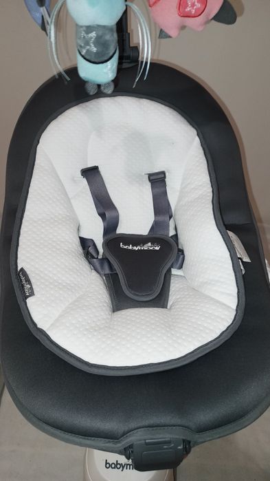 Шезлонг заколисуючий центр BabyMoov Swoon