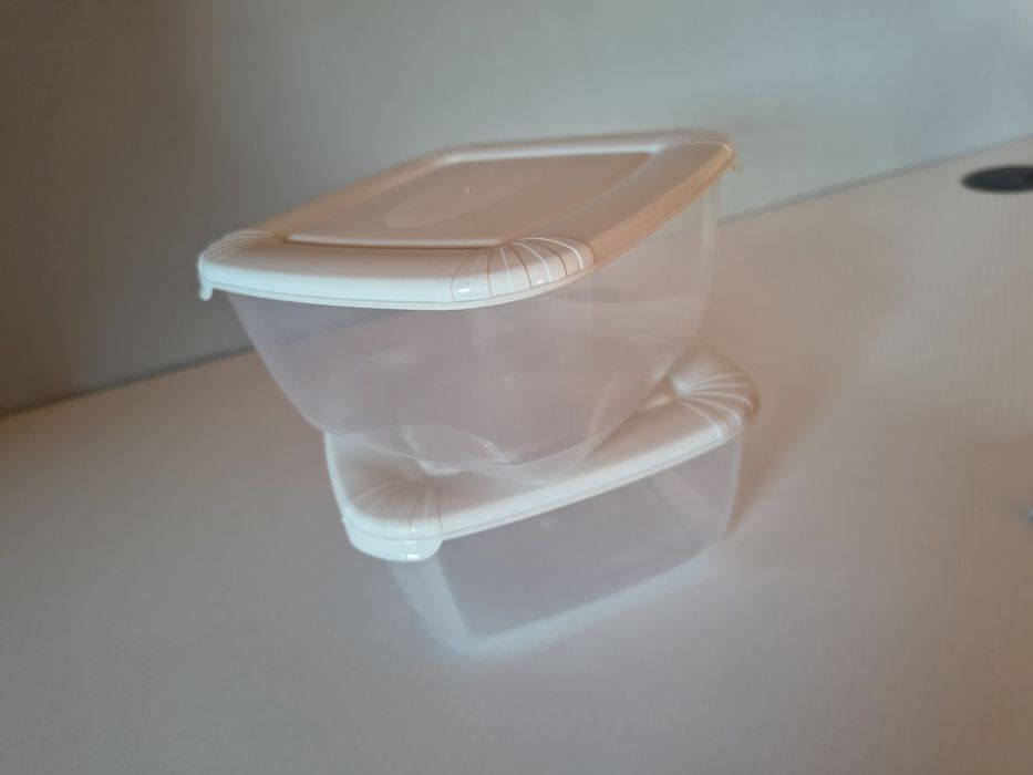 2x Pojemniki plastikowe