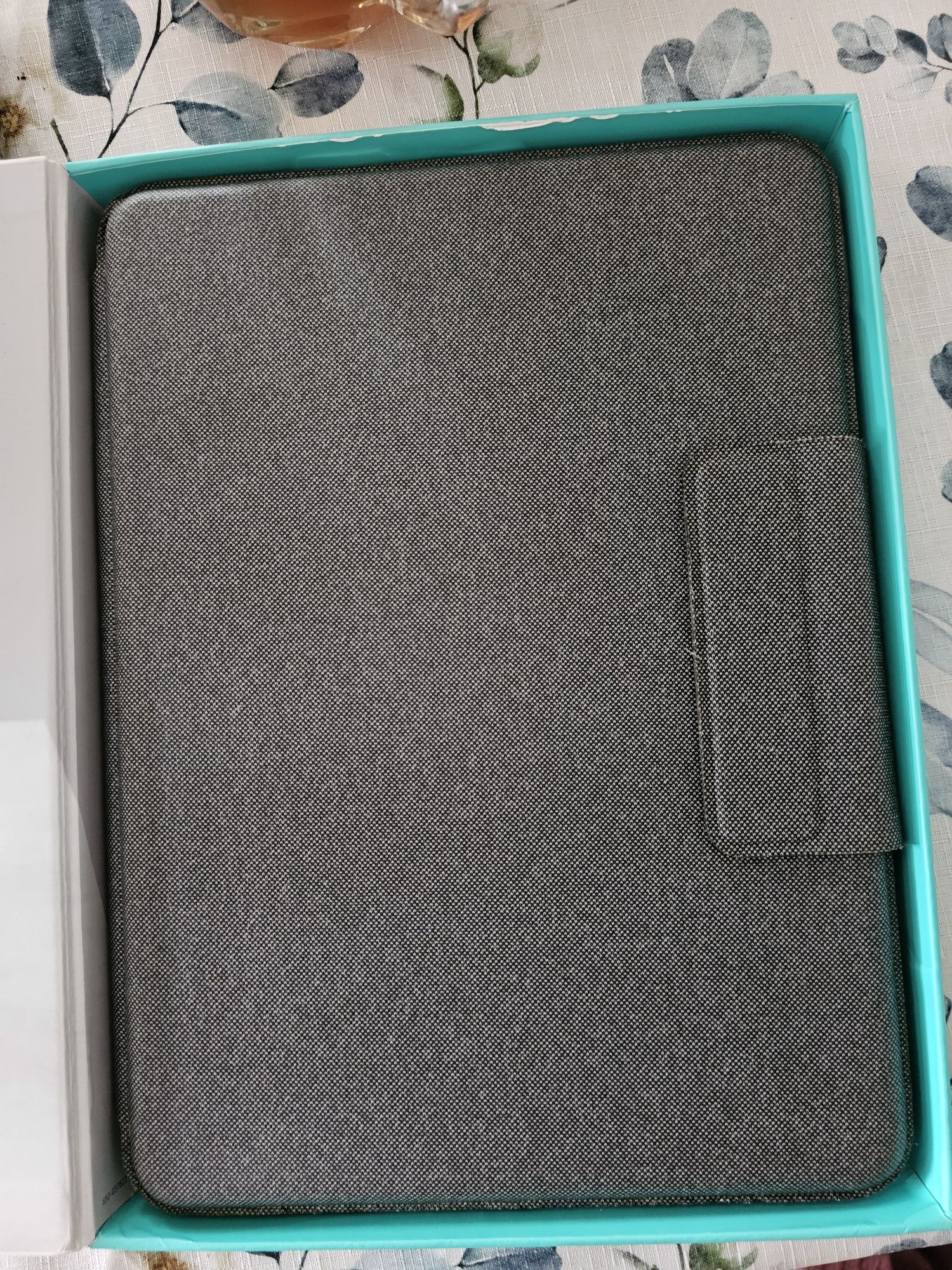 LOGITECH Folio Touch Apple iPad AIR 4th AZERTY Klawiatura Uszkodzona