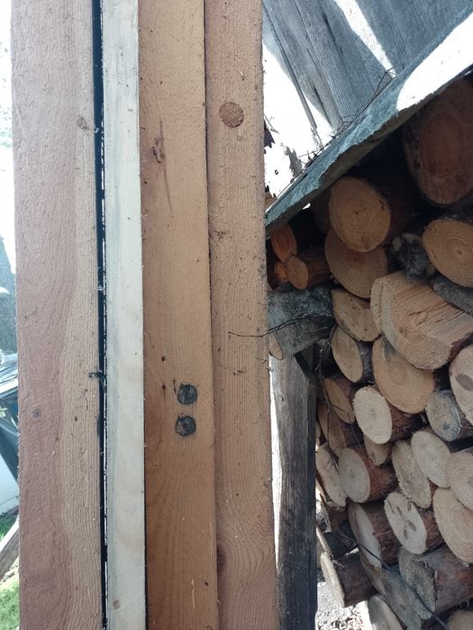 dyle bale z rozbiórki  sosnowe 80 lat 2,30-3 m 17x 18x9cm starordzew