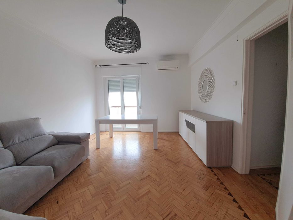 Apartamento T2 Olival Basto