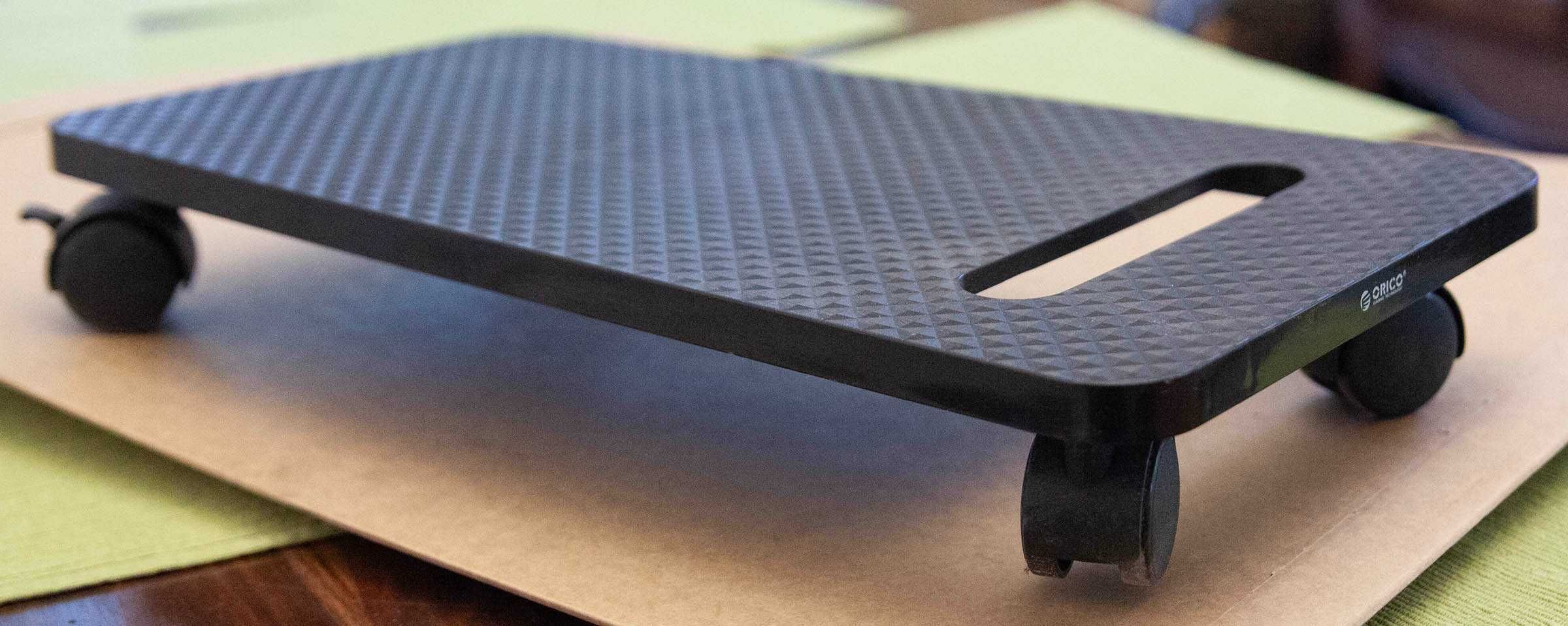 Podstawka pod Komputer Stacjonarny z Kółkami Orico