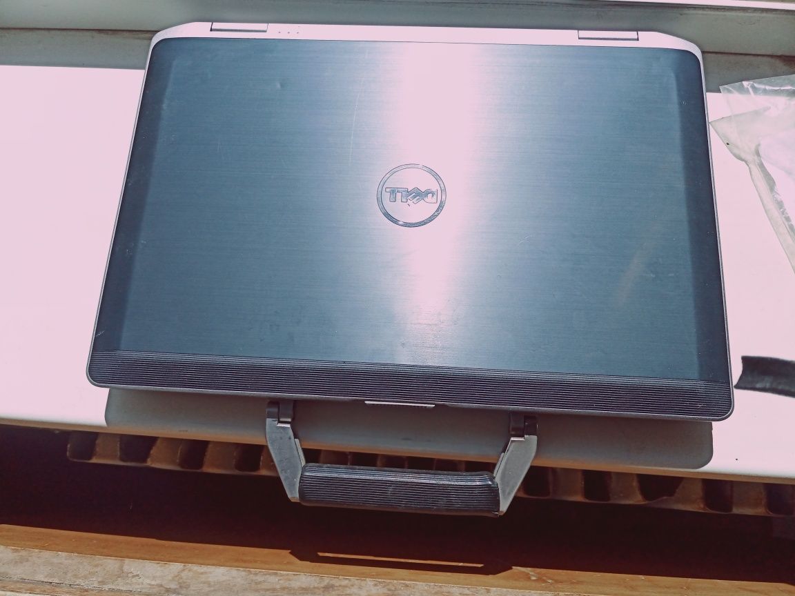 Dell 6430 atg противоударный с ручкой  3000mgz/2 hd+ 8/1600hz  120mlc