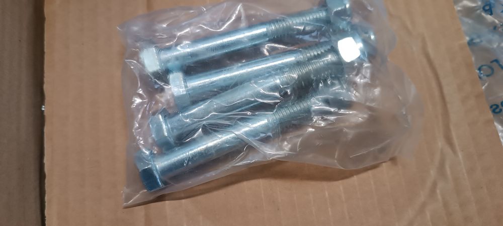 Fiat 126p śruby wahaczy nowe