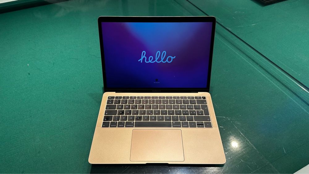 Apple Mac Book Air 13.3 Roségold i5,8