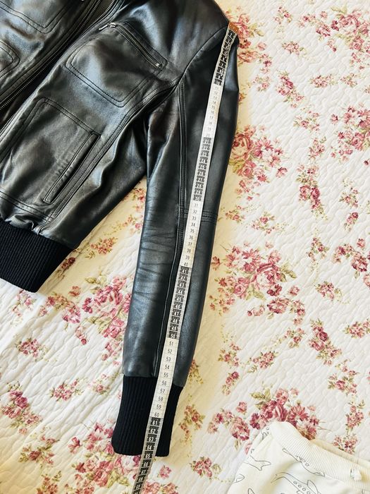 Куртка-бомбер шкіряна жіноча розмір S