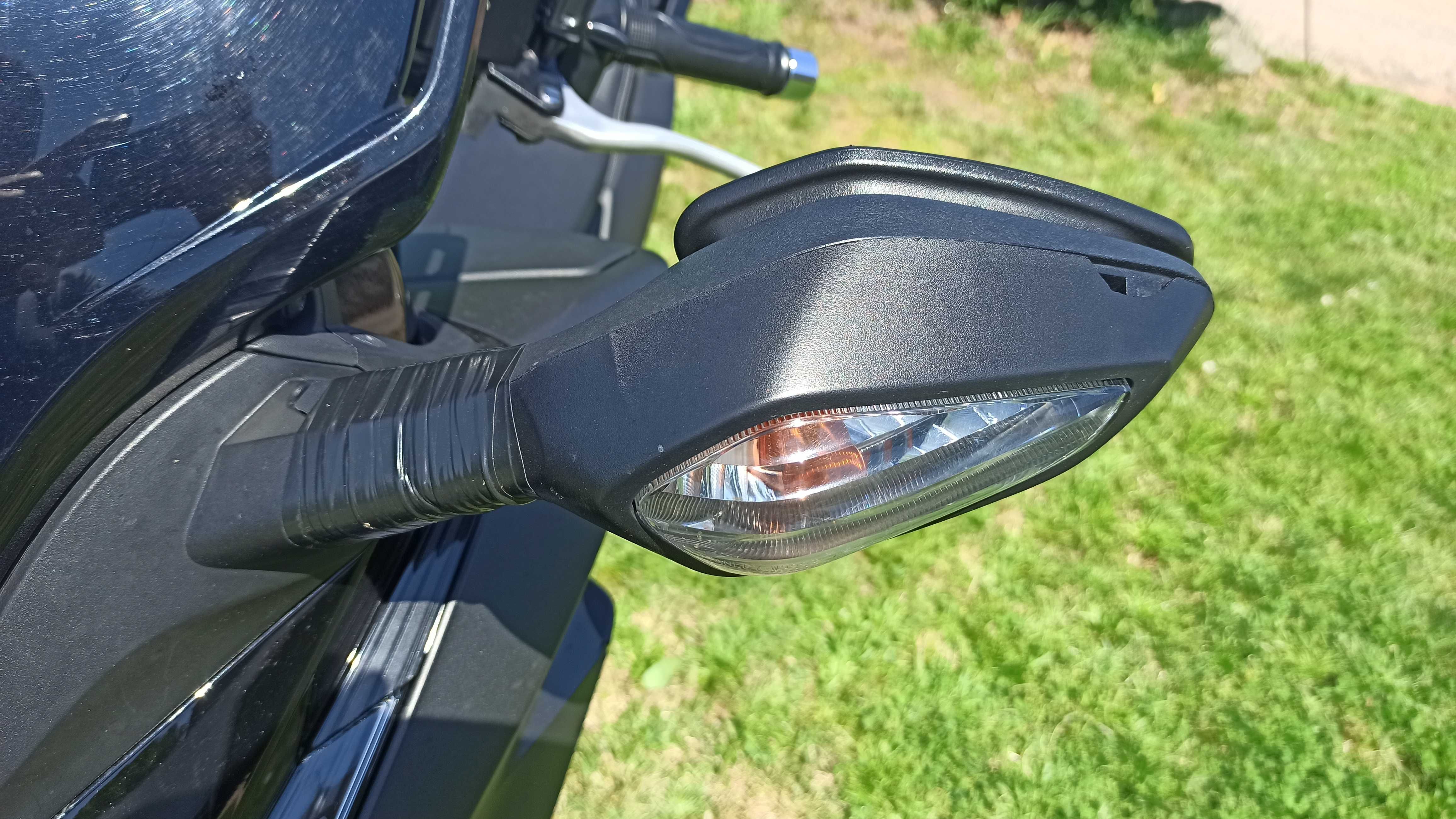 Honda Forza 125 bem assistida