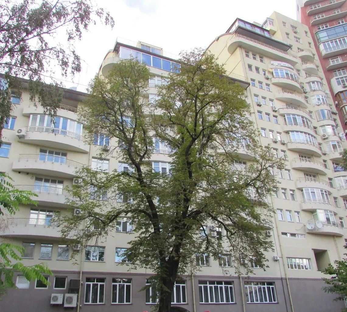 3к. Клубний будинок, центр міста. 136м2. Олександра Кониського 46/11