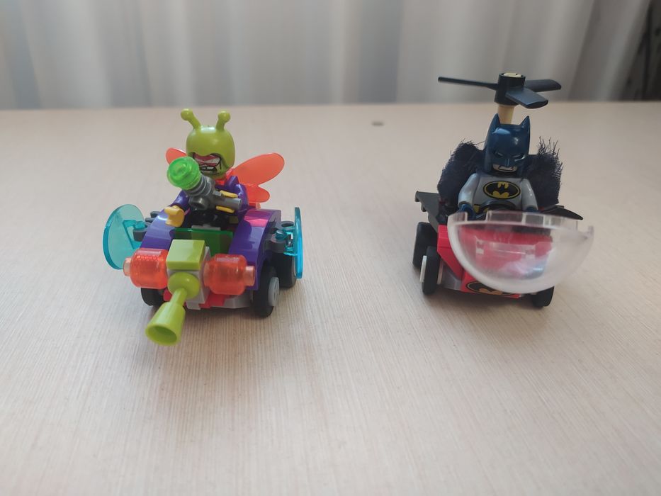 Lego super heroes 76069 Бэтмен против Мотылька-убийцы