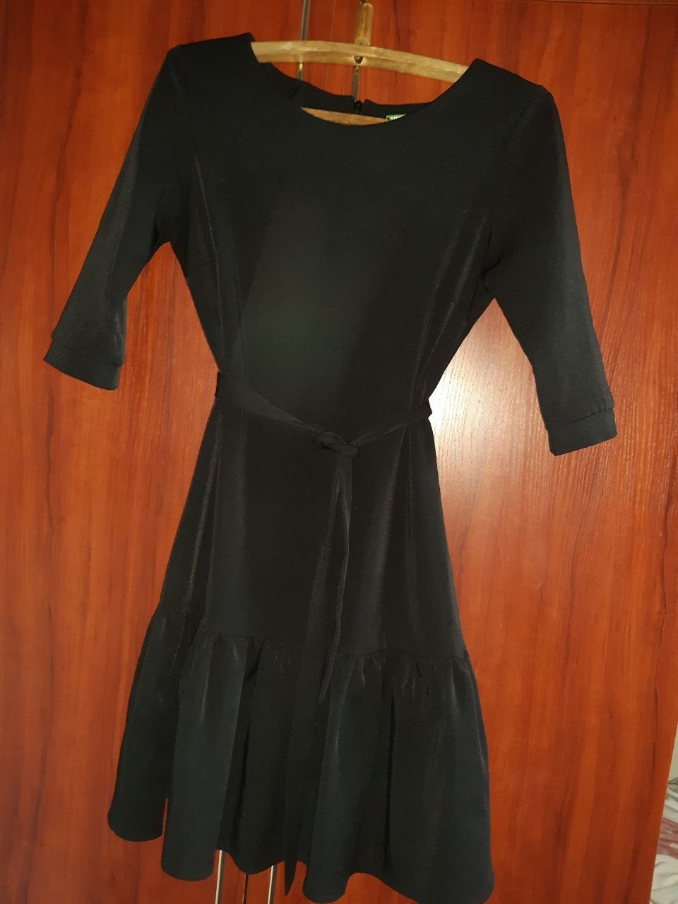 Жіноча сукня чорна