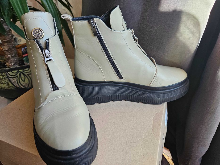 Черевики жіночі шкіряні