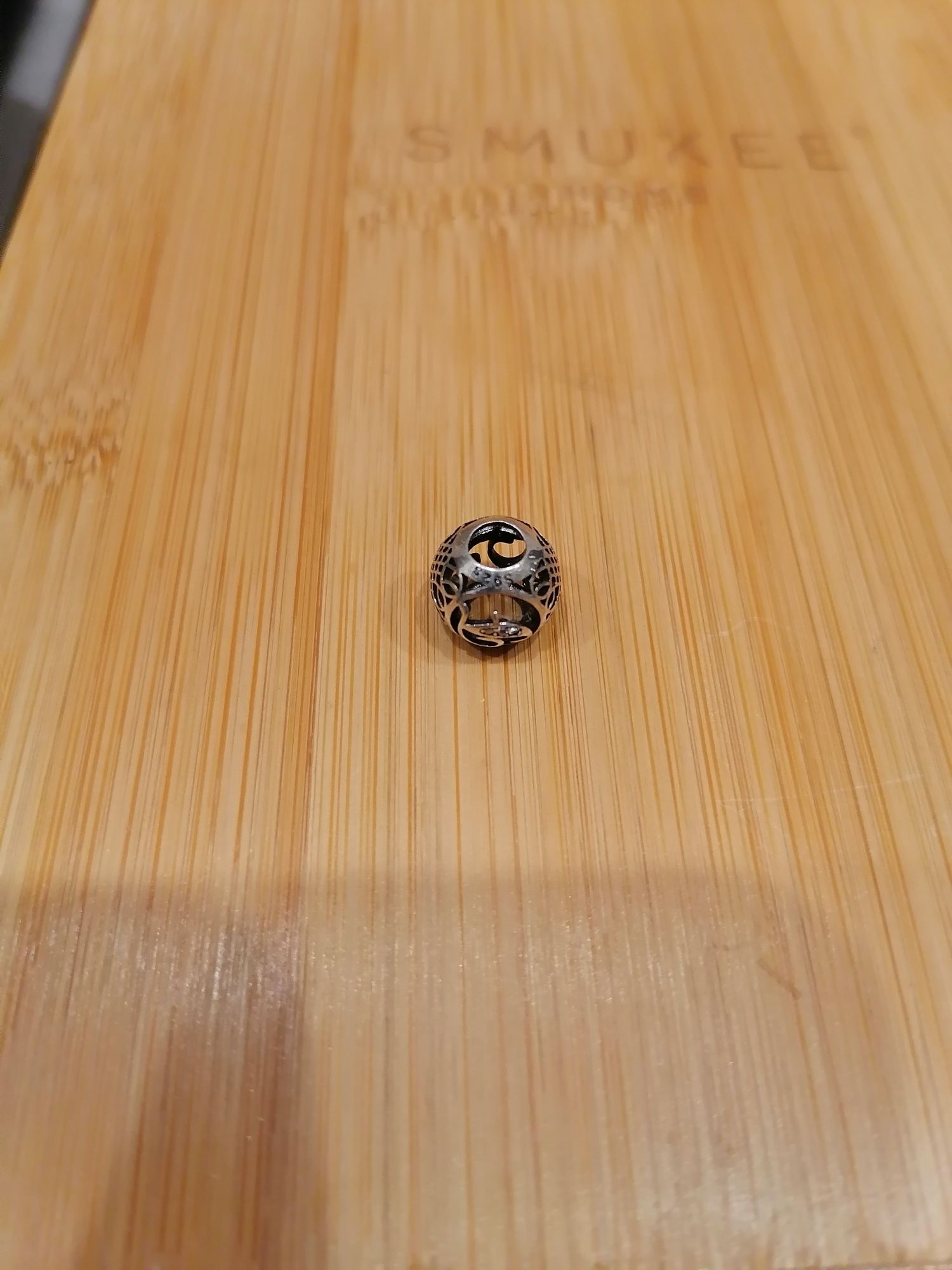 Charms ażurowy Pandora 925 literka F