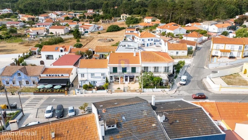 Edifício Comercial e Habitacional para Venda - Foz do Arelho