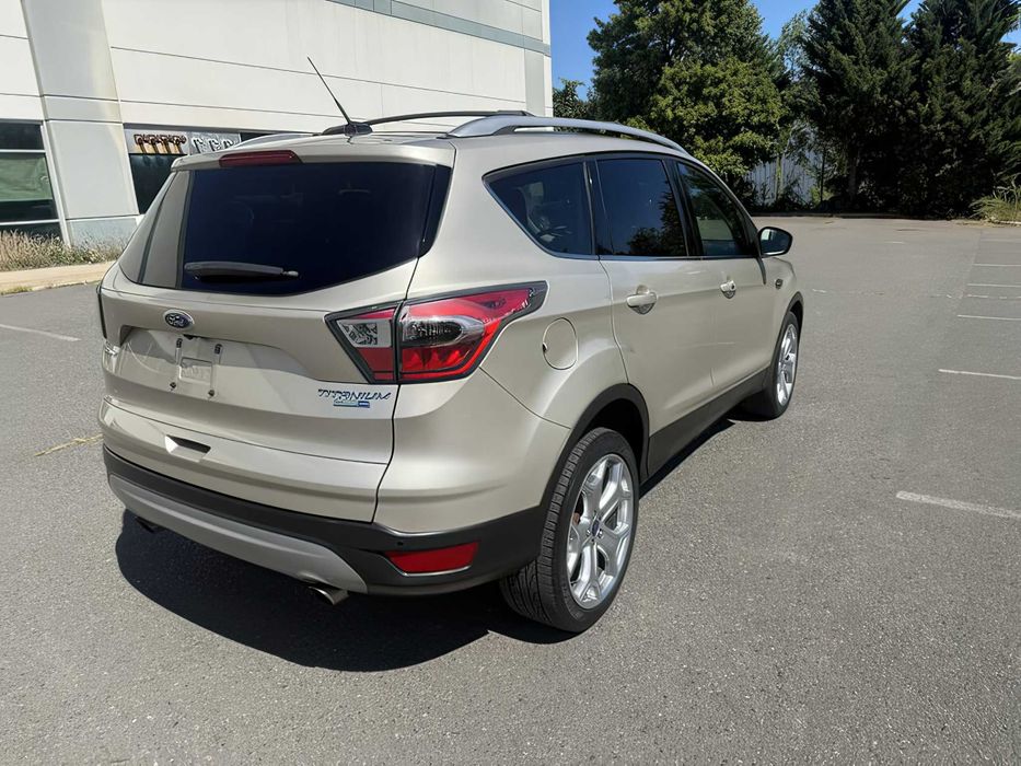 Ford Escape Titanium      2017