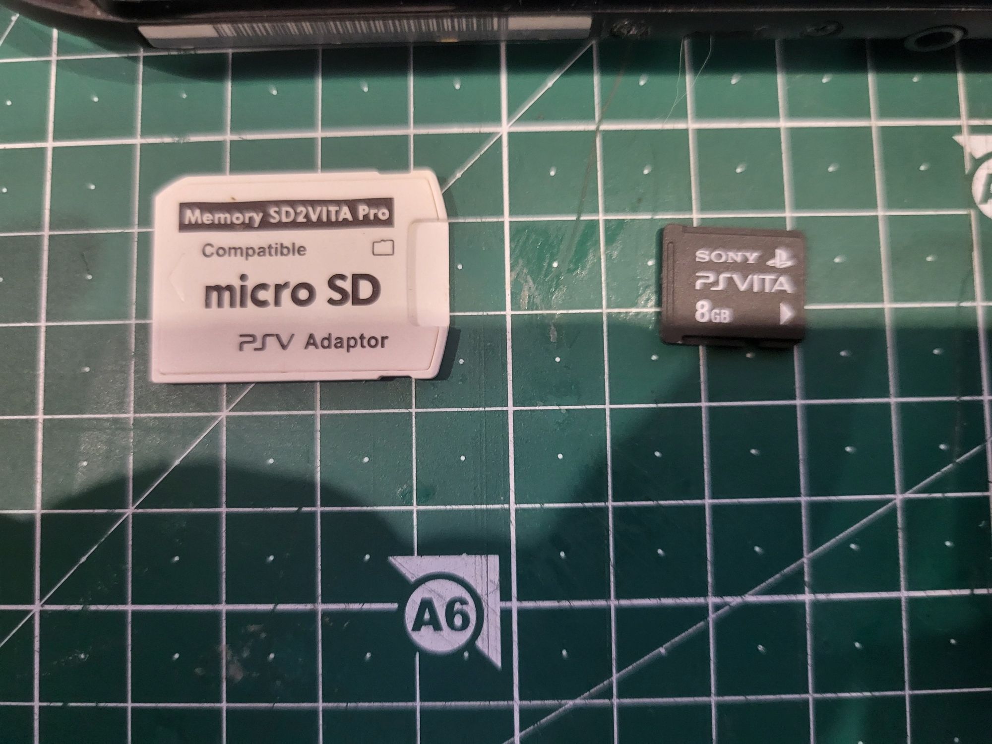Продам PS Vita 2000 ( slim )