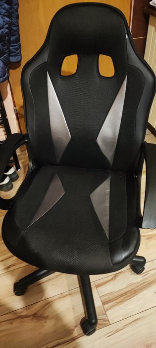 Fotel biurowy z regulacją wysokości